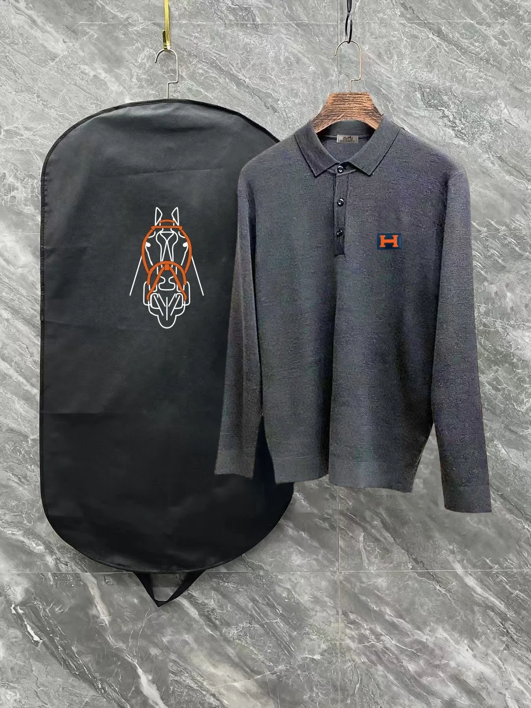 Hermes 2024 New Arrival Polo 。 ， ， logo ！ 👍 ：Black、Gray Size：S-XL